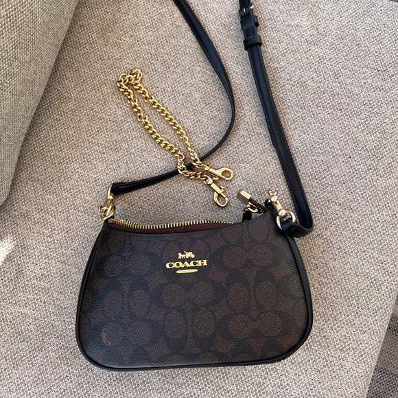 Coach Mini Teri Shoulder Bag in Signature Canvas - Picture 3 of 4